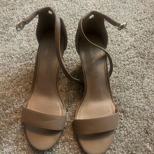 Kelly & Katie Tan Heeled Shoes with Elegant Design